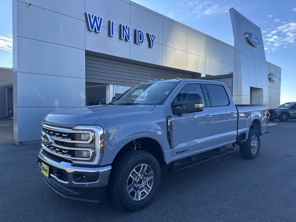 2026 Ford F-350 Super Duty Lariat's photo