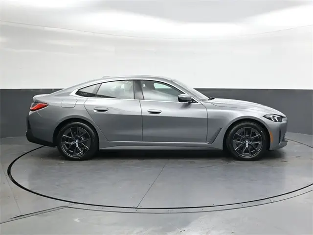 2025 Bmw i4 eDrive40 photo 2