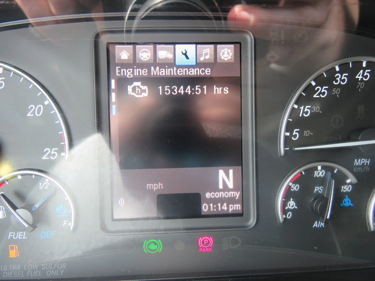 2024 Freightliner Cascadia - image 22