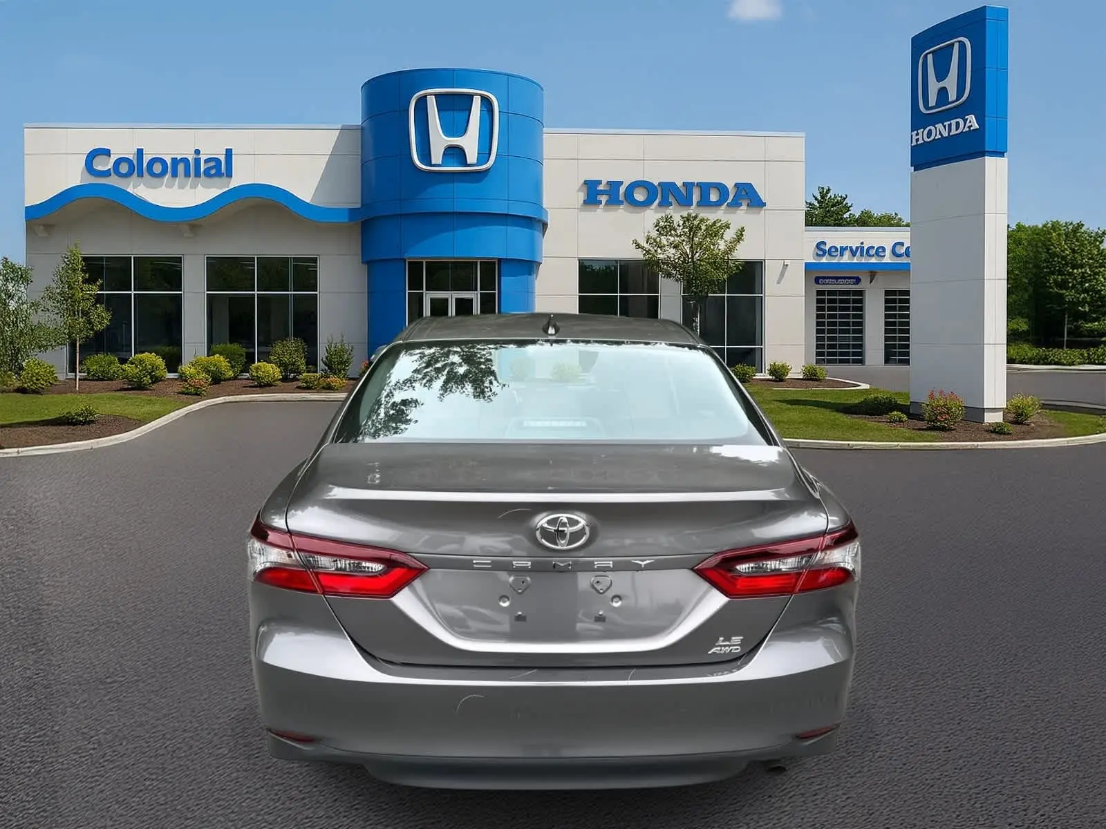 2024 Toyota Camry LE photo 5