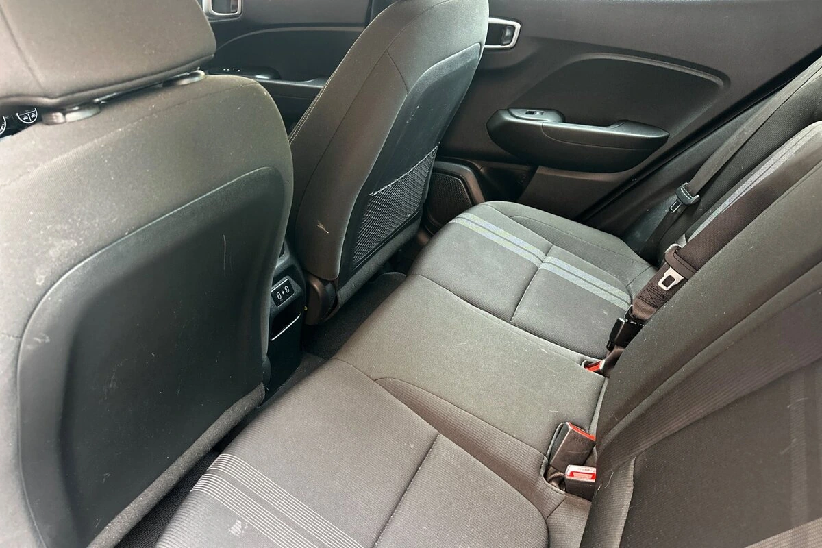 2025 Hyundai Venue SEL - Photo 12