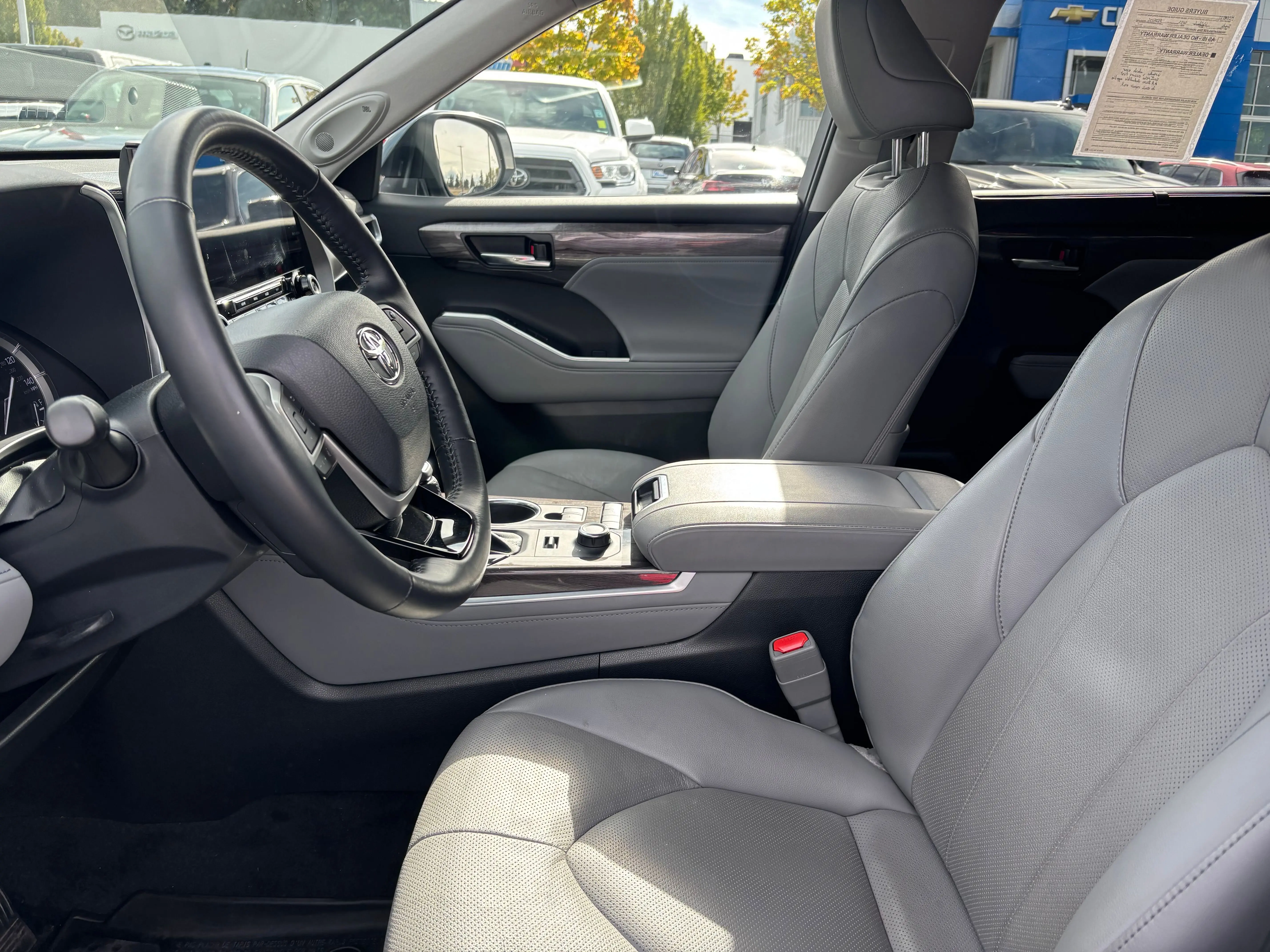 2022 Toyota Highlander Limited photo 3