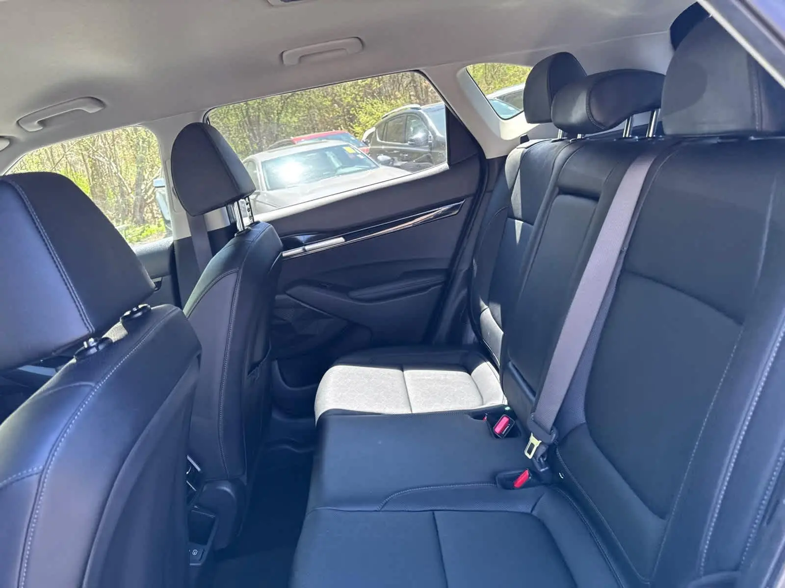 2024 Kia Seltos SX photo 28