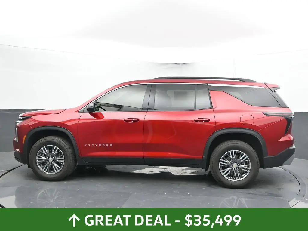 2024 Chevrolet Traverse 1LT photo 3