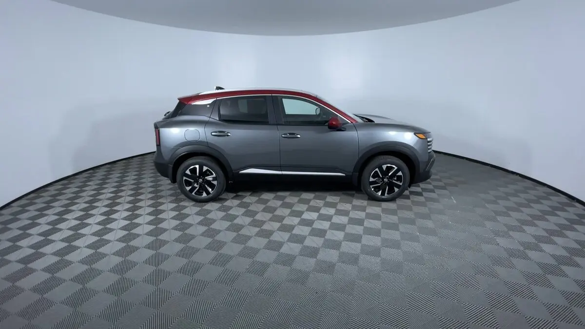 2026 Nissan Kicks SV photo 4