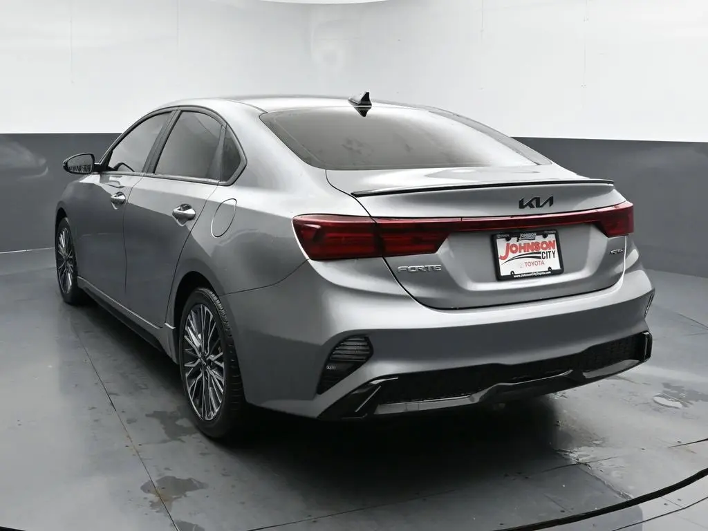 2024 Kia Forte GT-Line photo 6