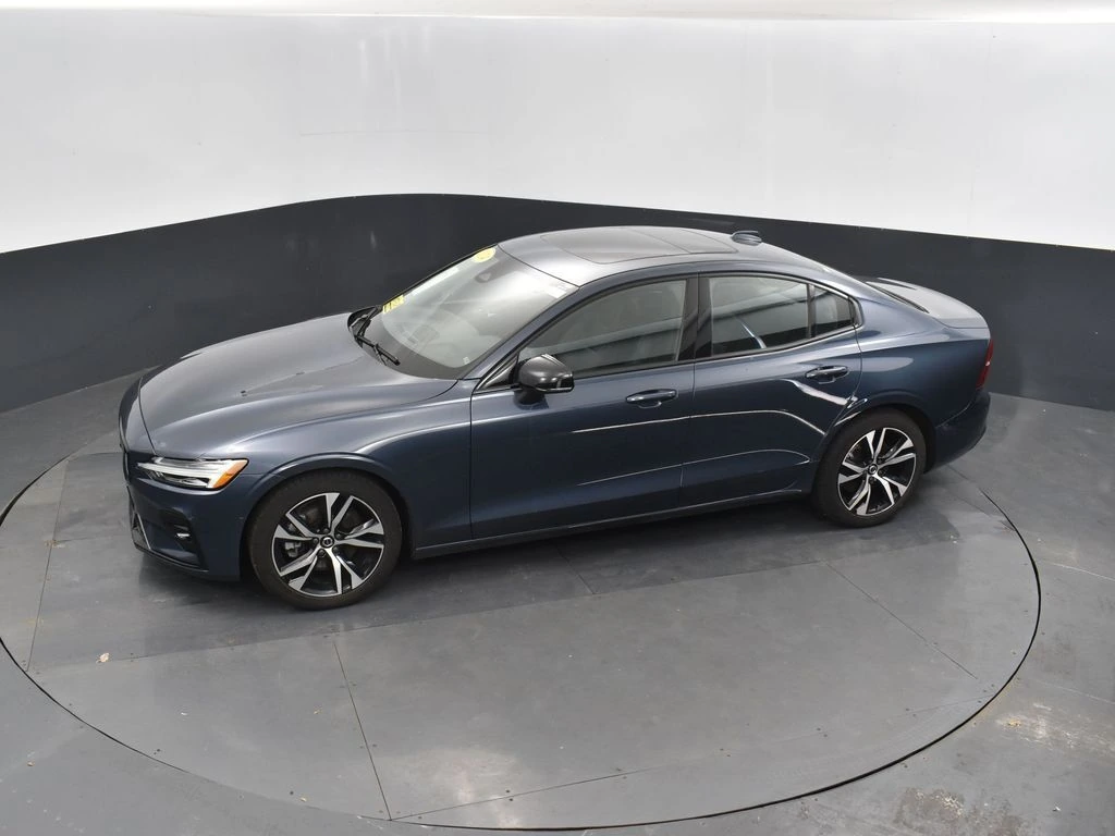 2024 Volvo - image 39