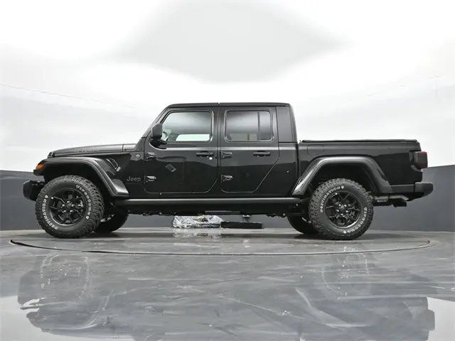 2024 Jeep Gladiator Willys photo 37