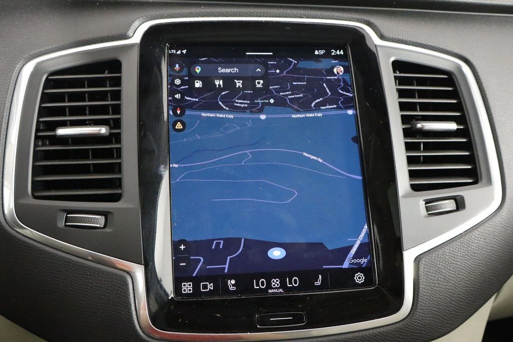 2023 Volvo - image 34