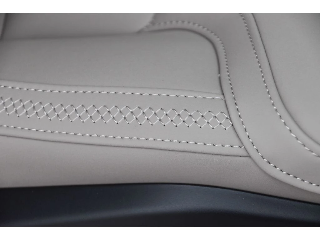 2026 Volvo - image 34