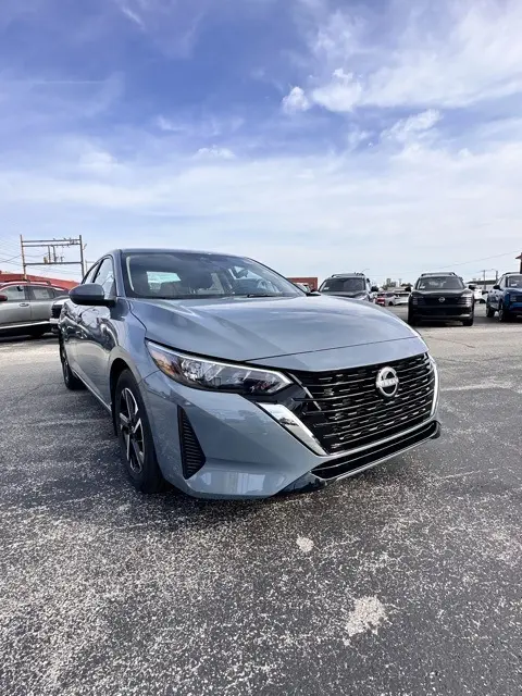 2025 Nissan Sentra SV photo 3