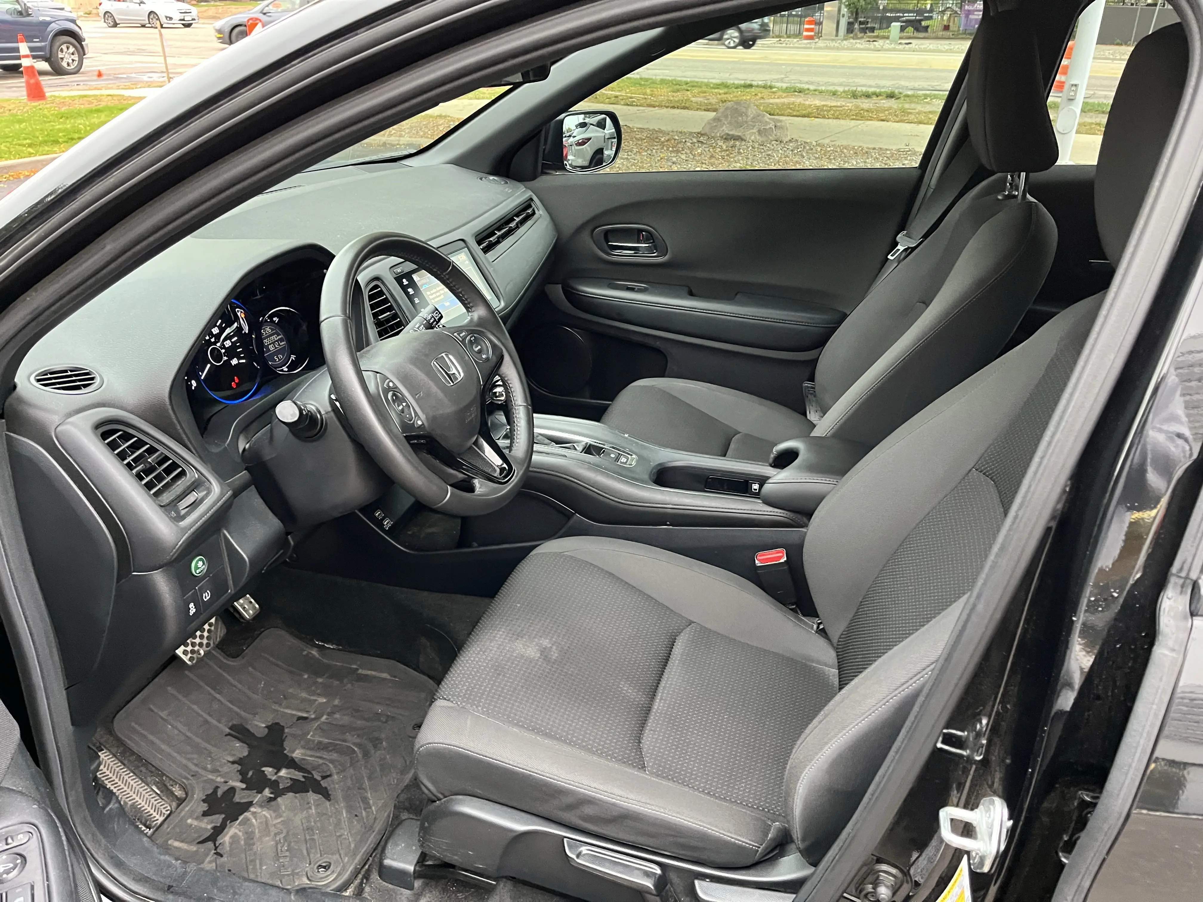 2021 Honda HR-V Sport photo 4