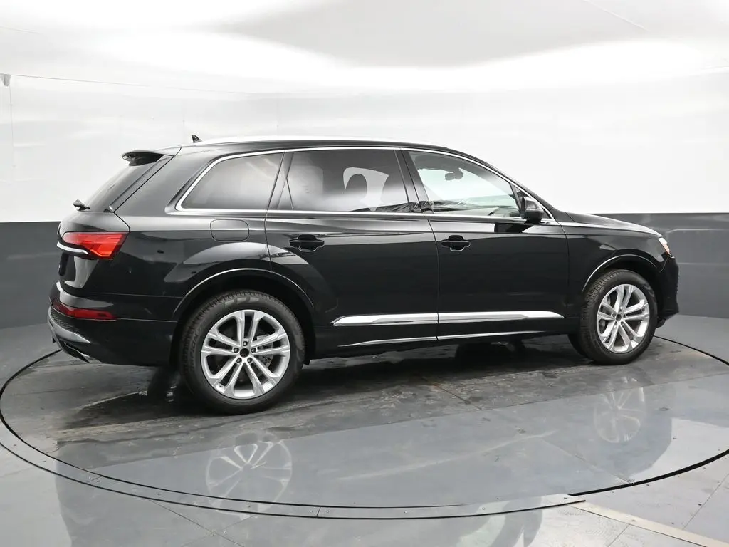 Used 2025 Audi Q7 Premium Plus with VIN WA1LVBF72SD003583 for sale in Sycamore, IL