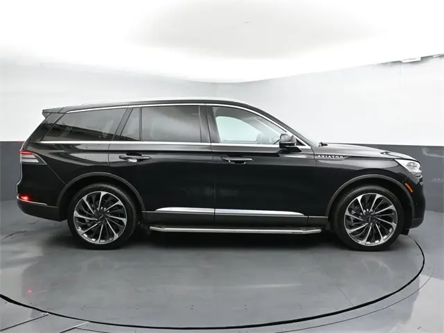 2020 Lincoln Aviator Reserve photo 9