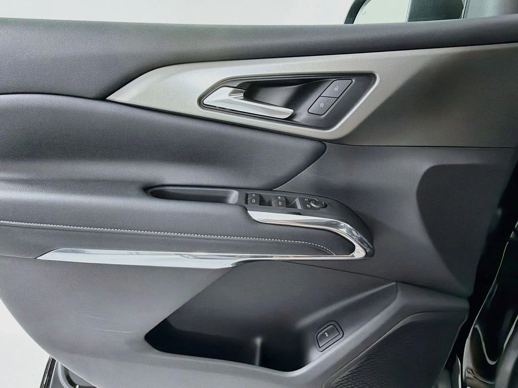 2026 Chevrolet Traverse LT - Photo 18