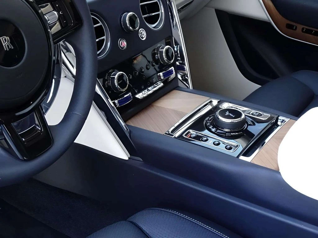 2025 Rolls-Royce Cullinan Base - Photo 17