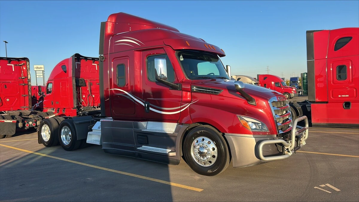 2022 Freightliner Cascadia — photo 5