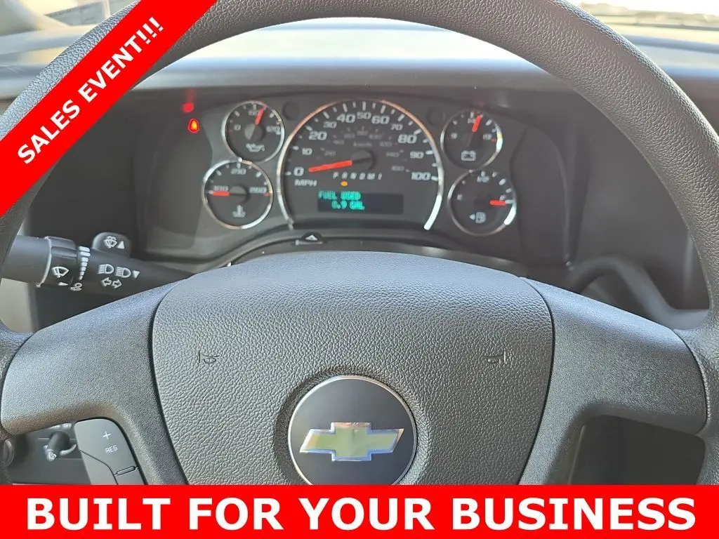2025 Chevrolet Express 2500 Work Van Cargo photo 6