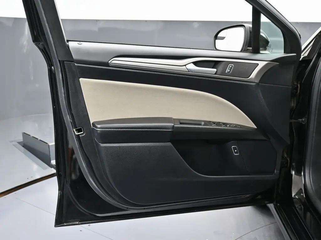 2018 Ford Fusion S Hybrid photo 31