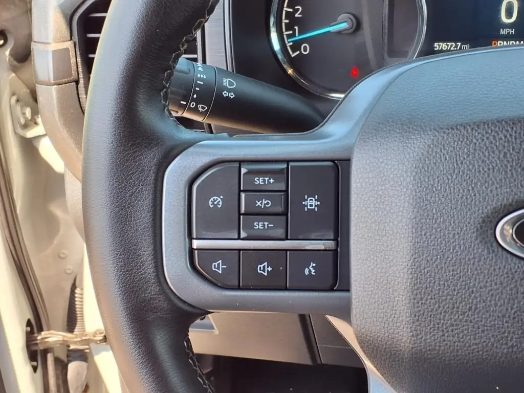 2023 Ford F-150 XLT photo 32