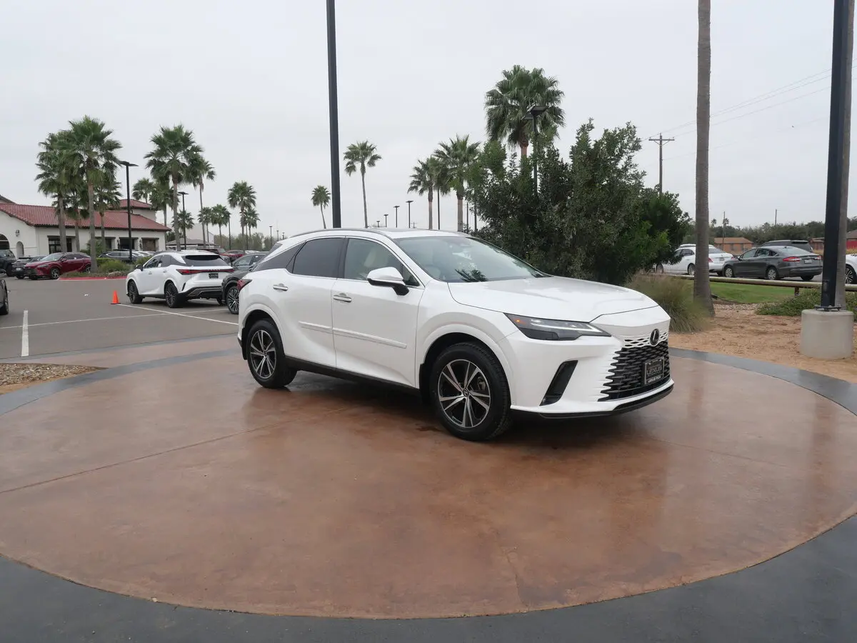 2023 Lexus RX 350's photo