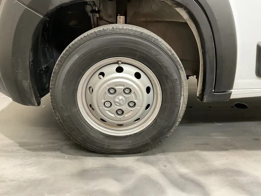2024 Ram ProMaster 2500 photo 3