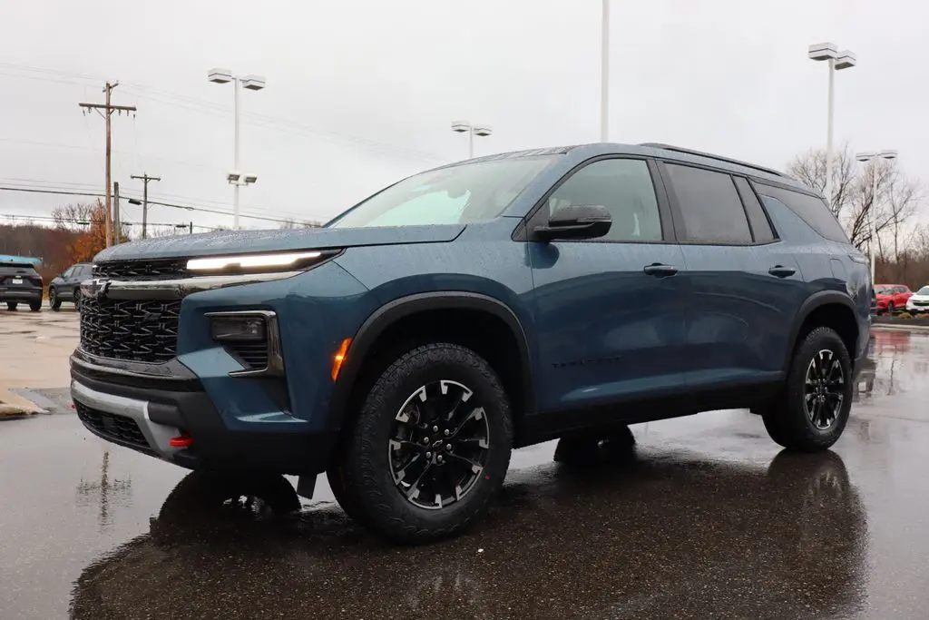 2026 Chevrolet Traverse Z71 photo 4