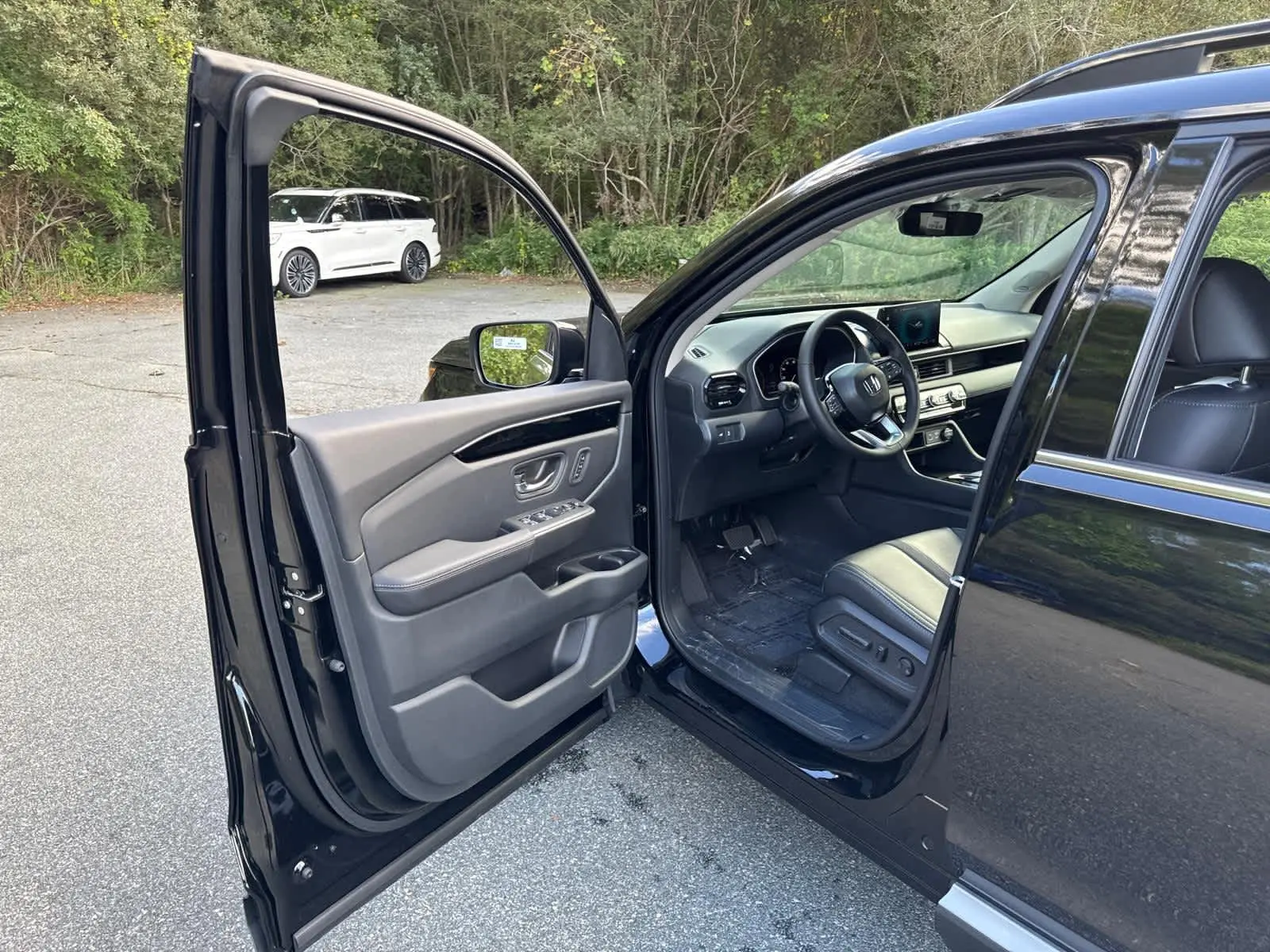 2025 Honda Pilot Touring photo 9