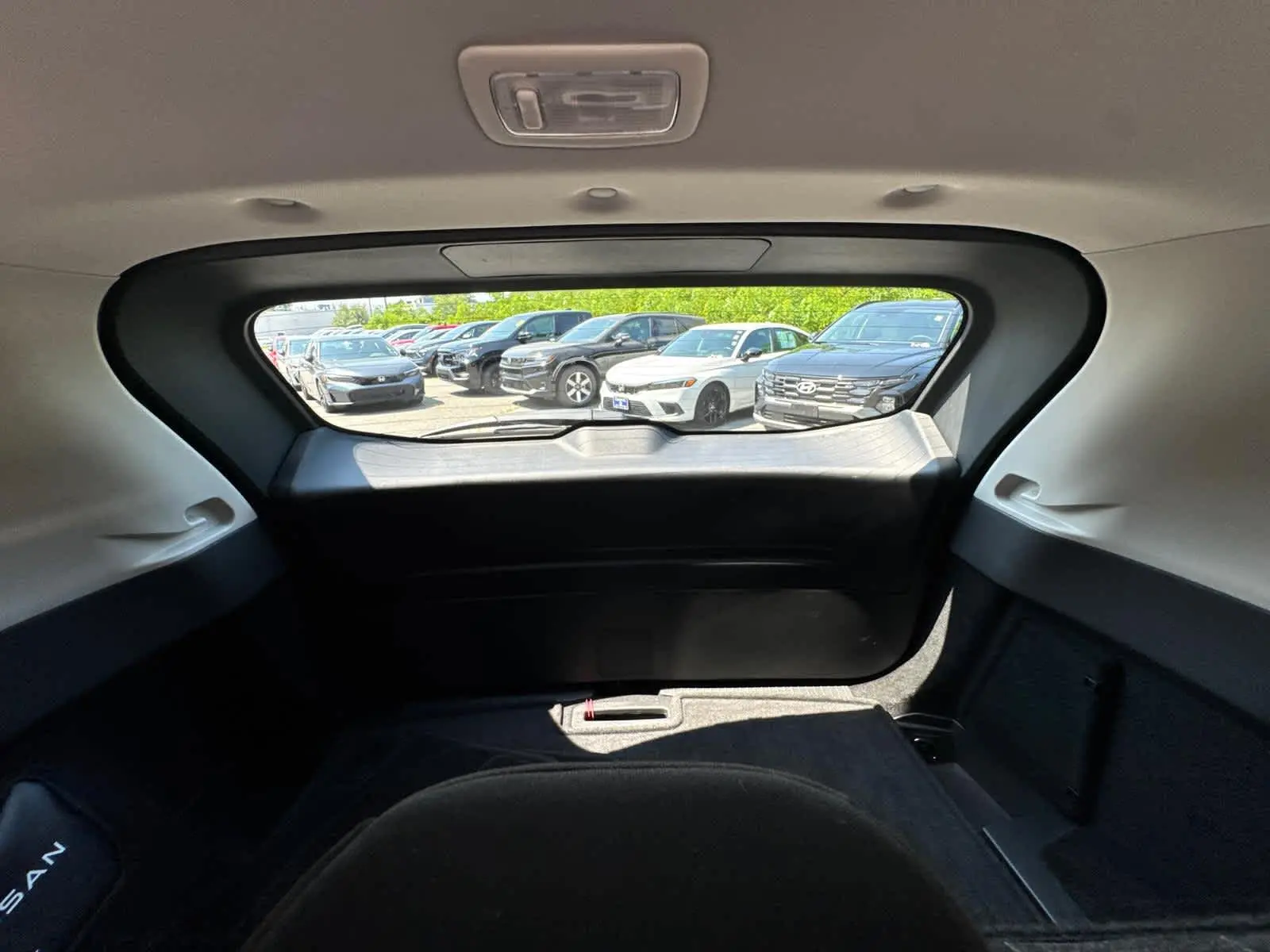 2022 Nissan Rogue S photo 35