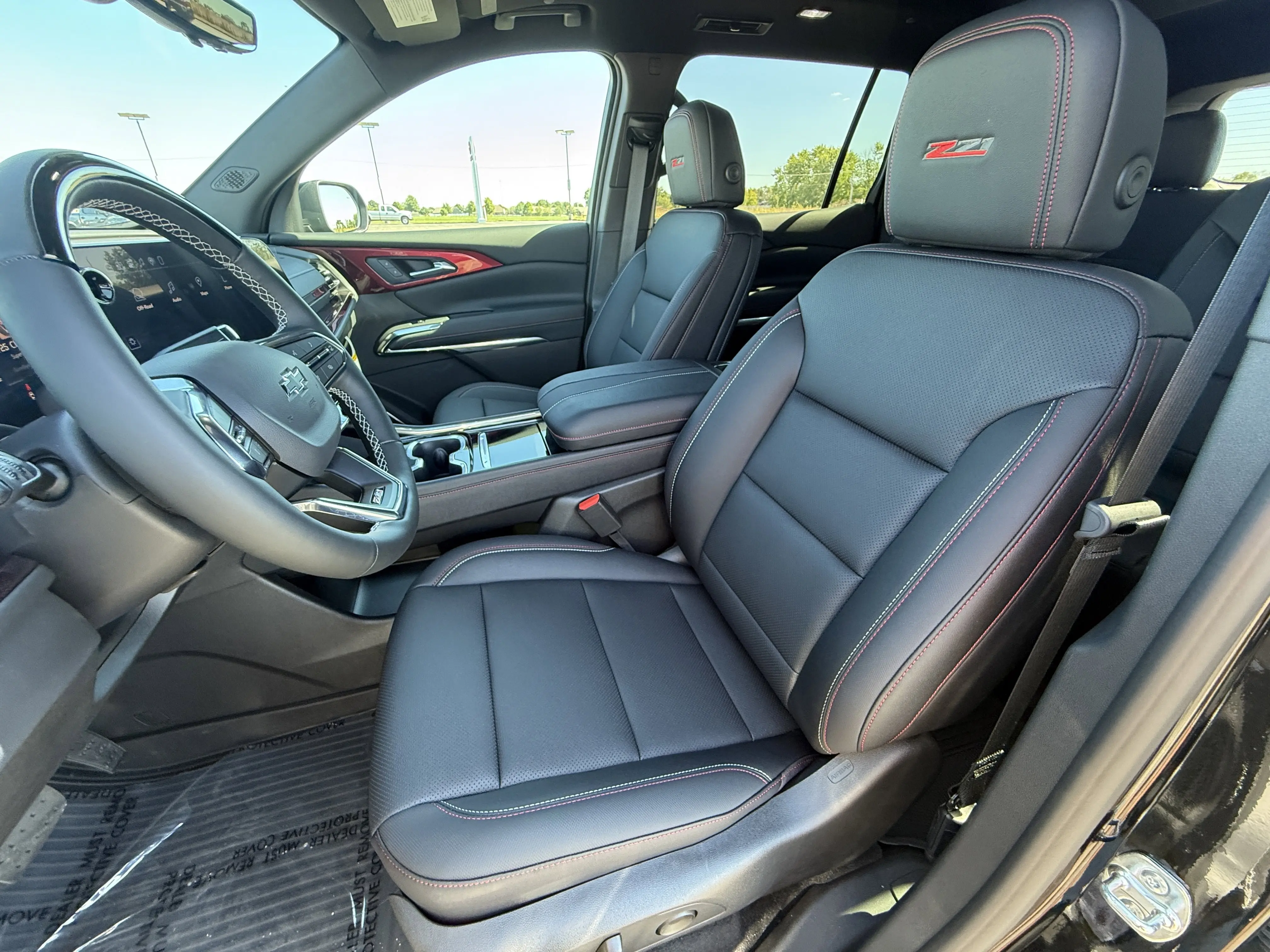 2026 Chevrolet Traverse Z71 photo 9