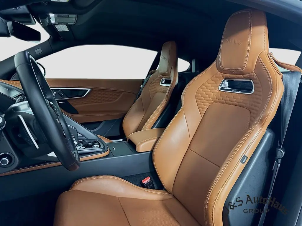 2021 Jaguar F-TYPE P300 photo 11