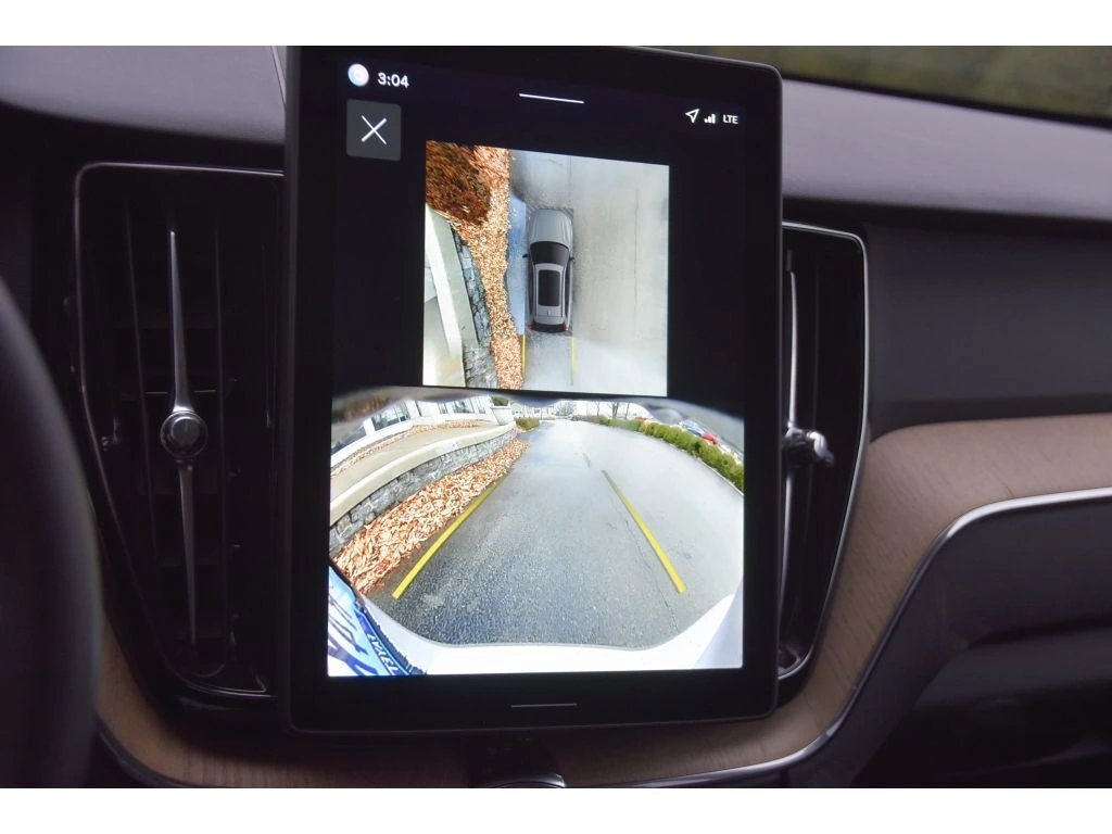 2026 Volvo - image 21