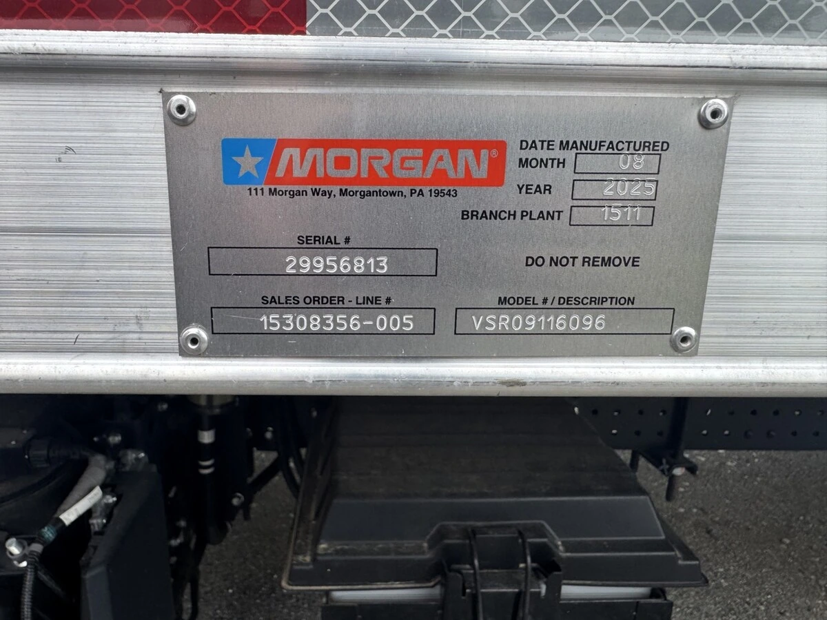 2025 Isuzu NRR in Harrisburg, PA — photo 7