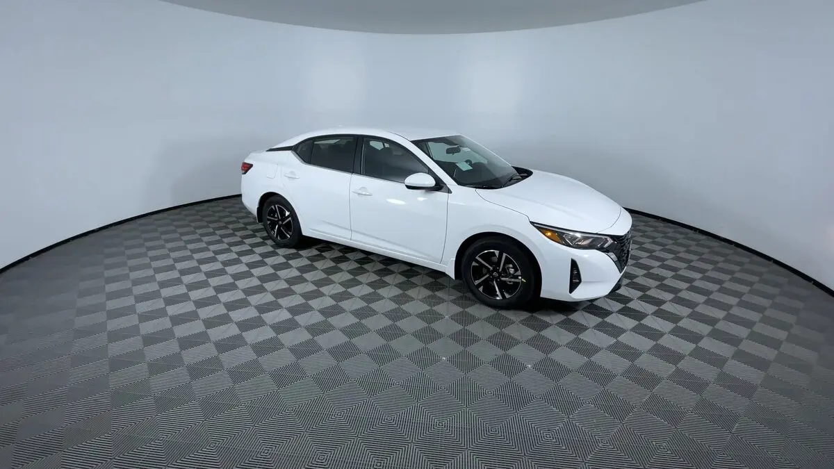 2025 Nissan Sentra SV photo 2