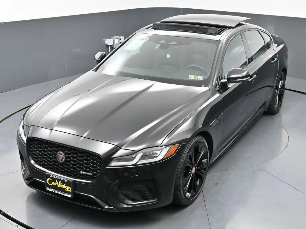 2022 Jaguar XF R-Dynamic SE photo 42