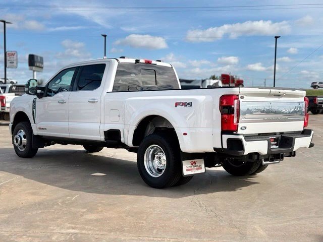 2027 Ford — photo 5