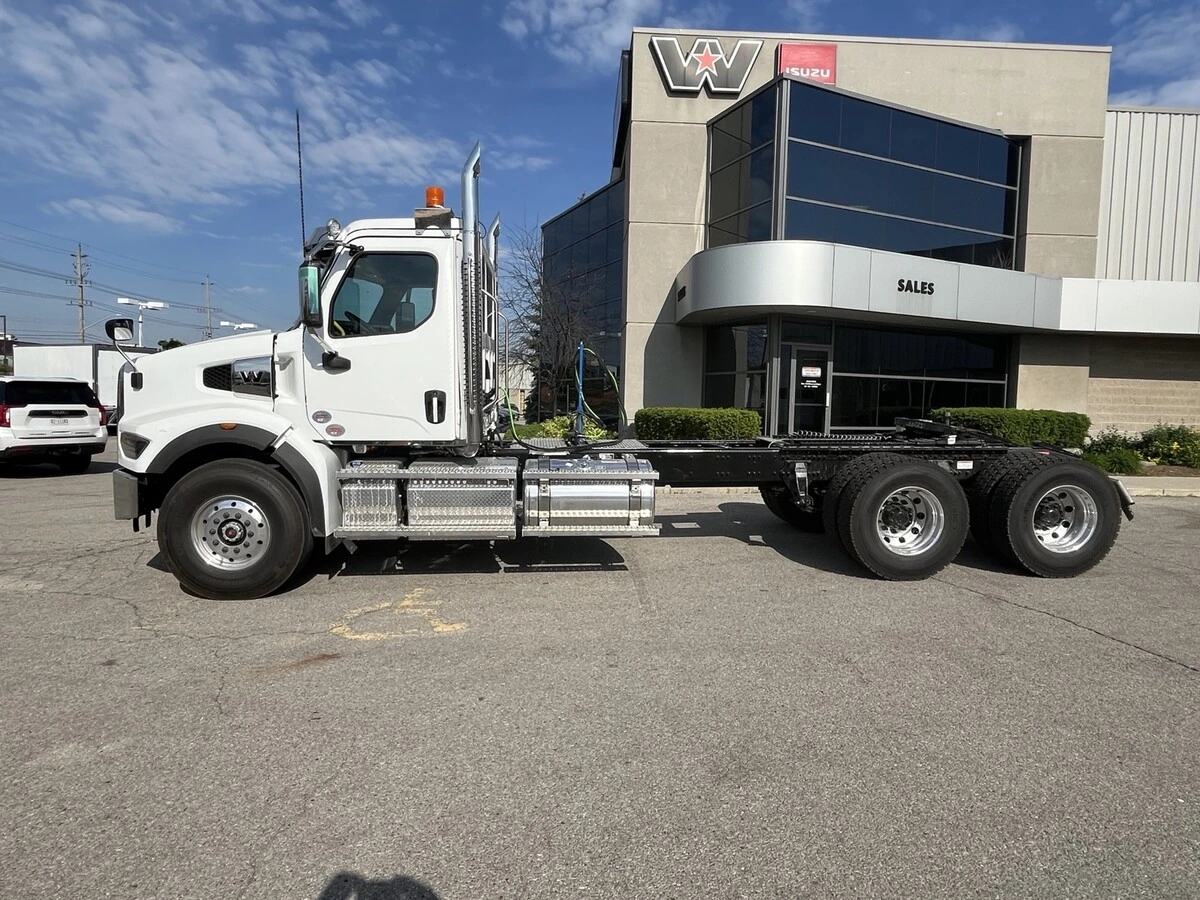 2027 Western Star 47X — photo 3