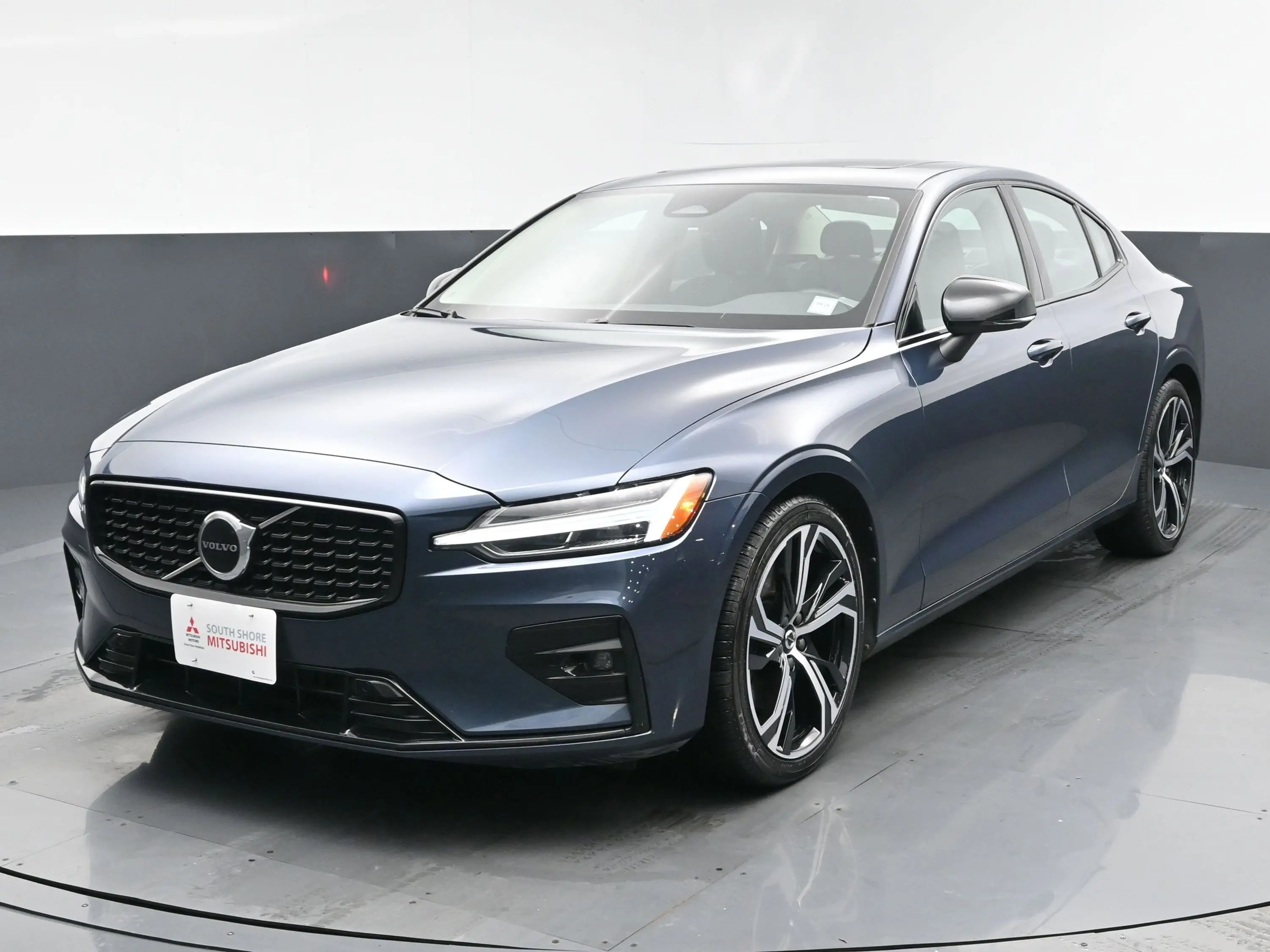 2024 Volvo S60 B5 AWD Core photo 26