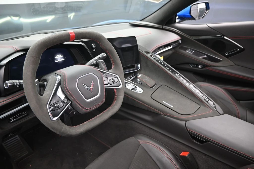 2024 Chevrolet Corvette 3LT - Photo 18