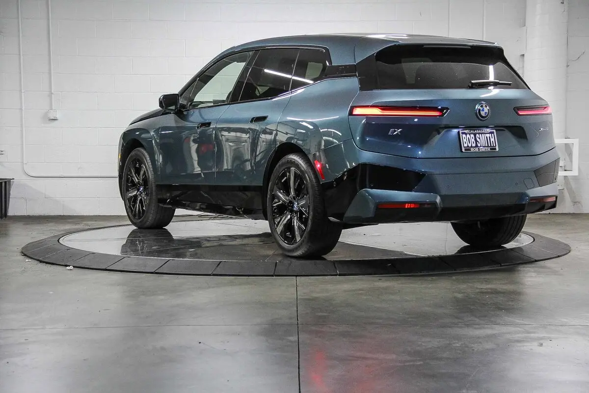 2025 Bmw iX photo 4