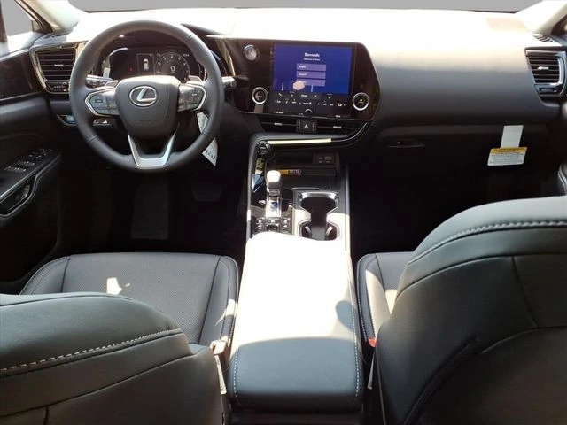 2025 Lexus NX 350 - Photo 8