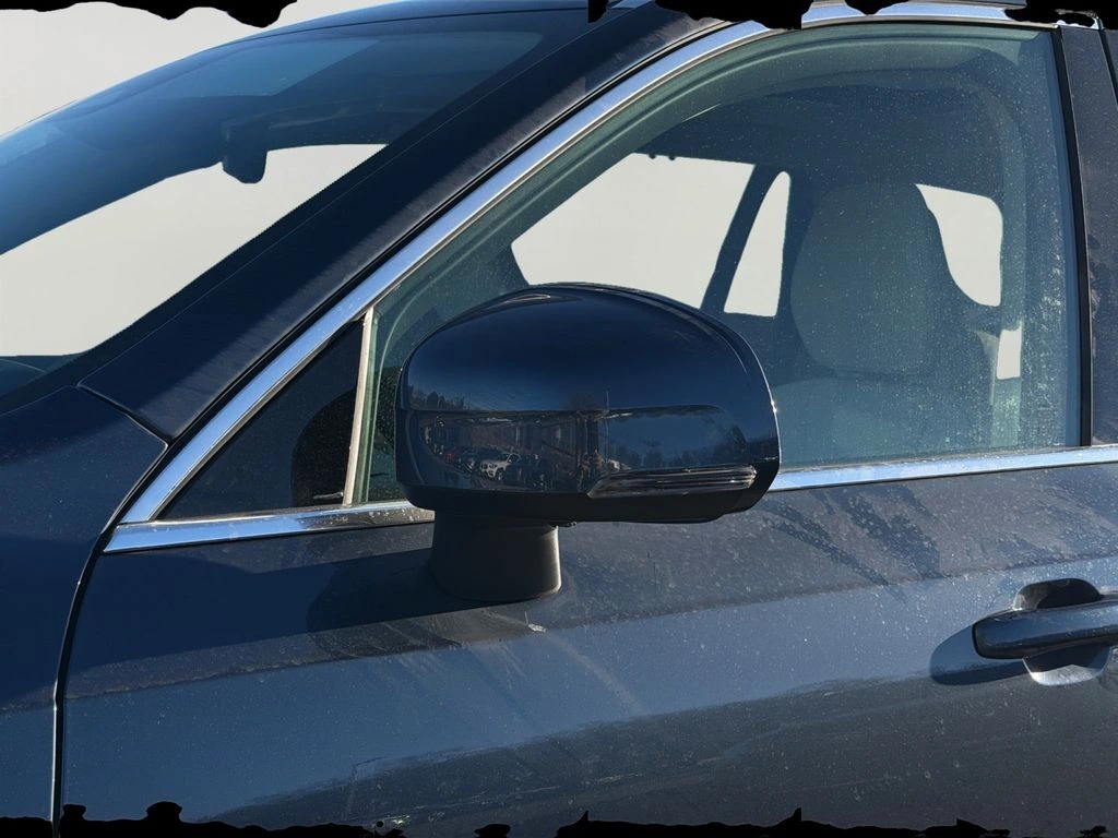 2026 Volvo - image 25