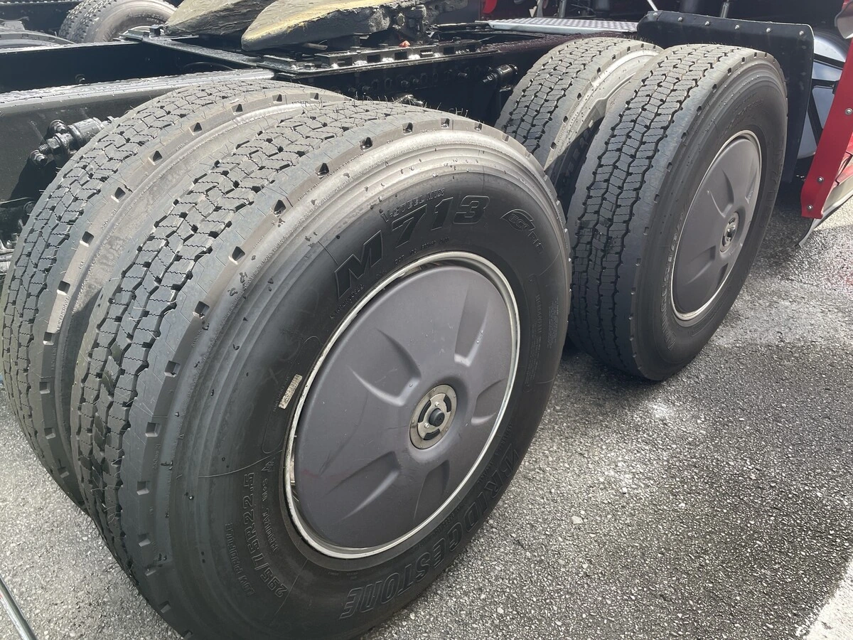 2022 Freightliner Cascadia — photo 4