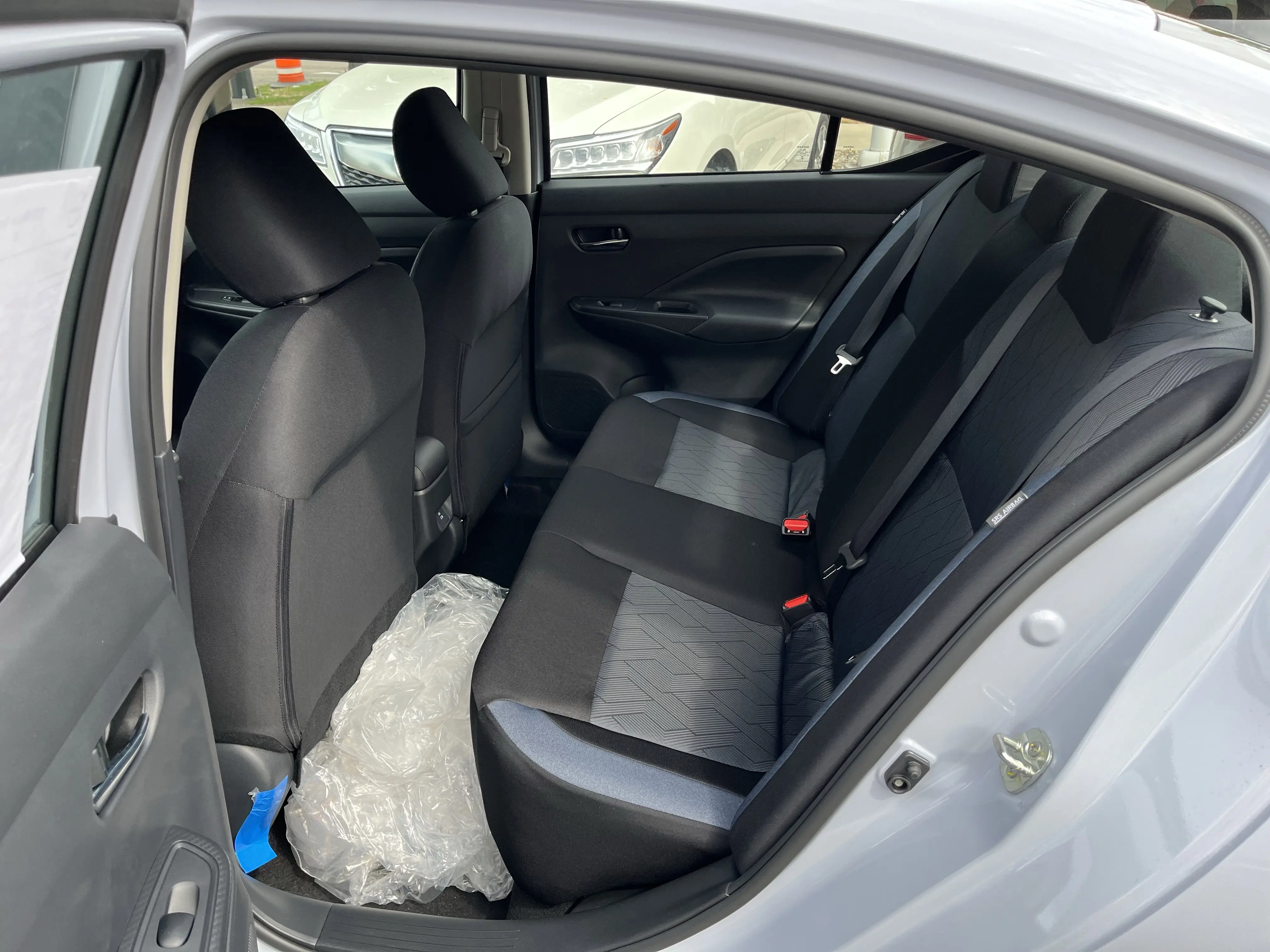 2025 Nissan Versa SV photo 17