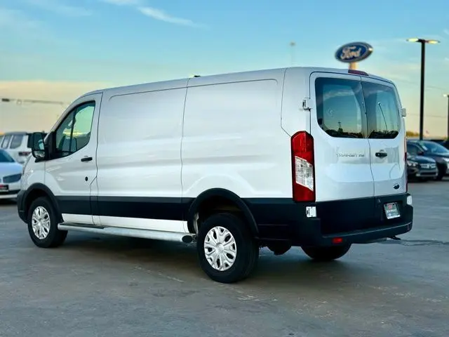 2024 Ford Transit photo 4