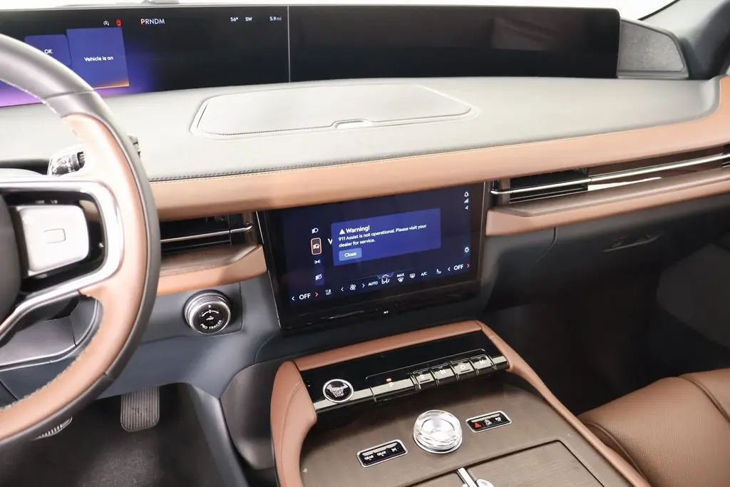 2025 Lincoln Navigator Reserve photo 4