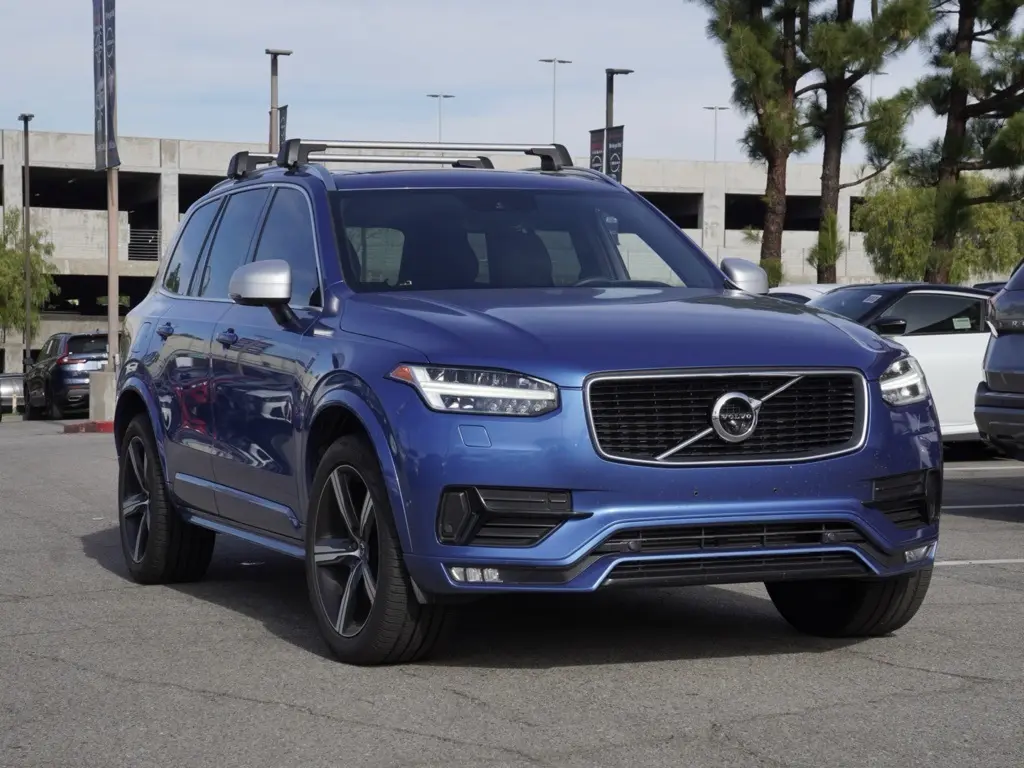 2019 Volvo XC90 R-Design's photo