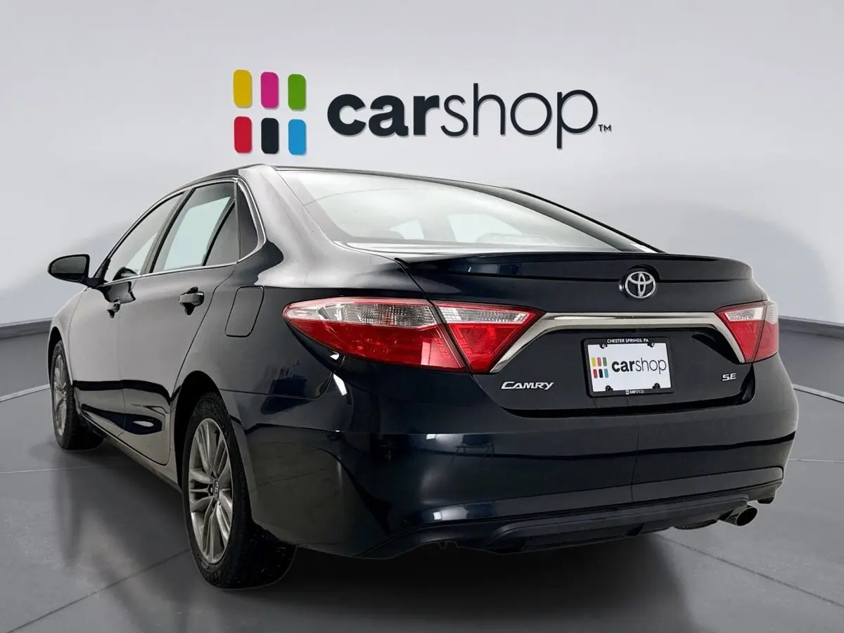 2017 Toyota Camry XLE XSE photo 3