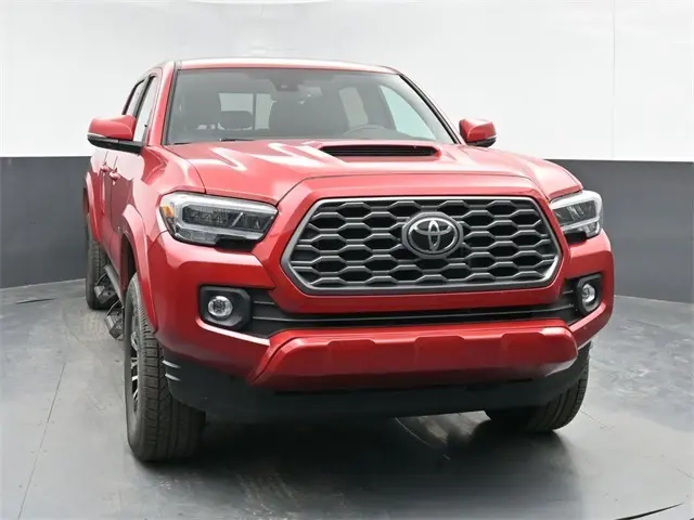 2023 Toyota Tacoma TRD Sport V6 photo 3