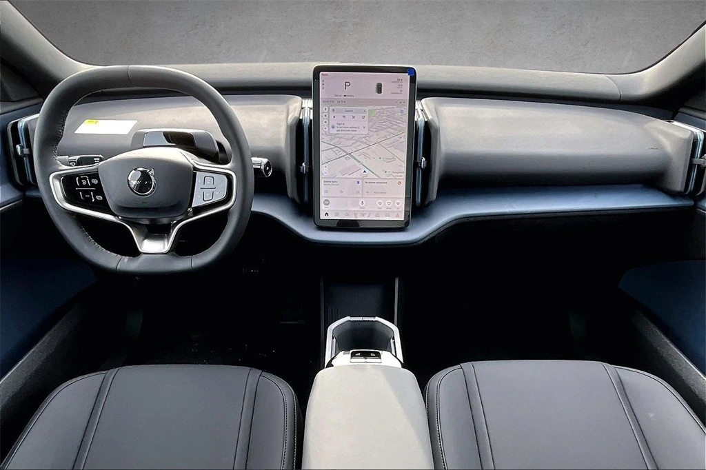 2026 Volvo - image 5